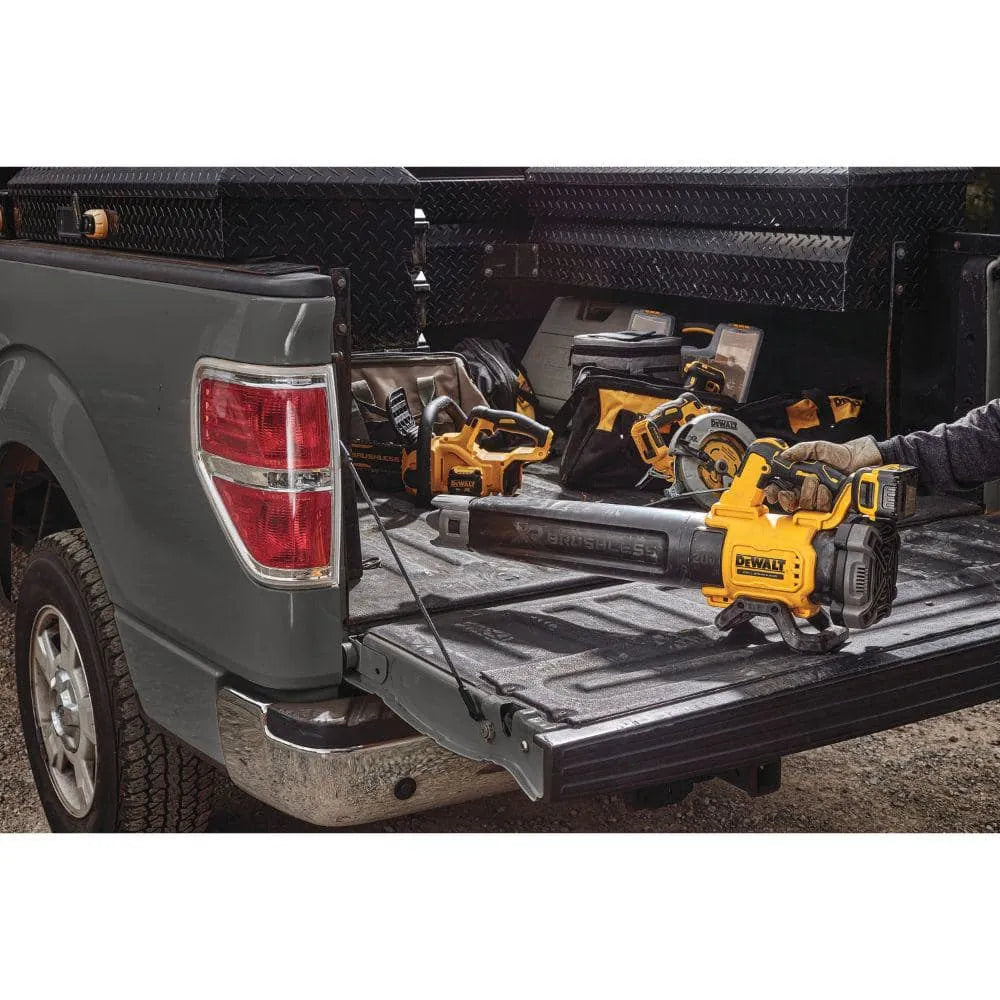 DEWALT 20V MAX Cordless String Trimmer And Leaf Blower Combo Kit - 13 in, 4 Ah Battery
